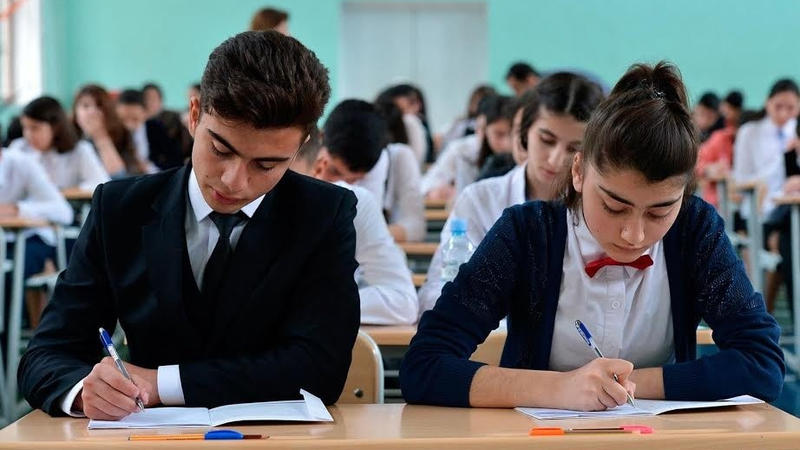 Azərbaycanda 30 min şagird xarici dillərdə təhsil alır – Bu gün imtahandır