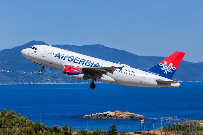 “Air Serbia” Bakıya reys açdı