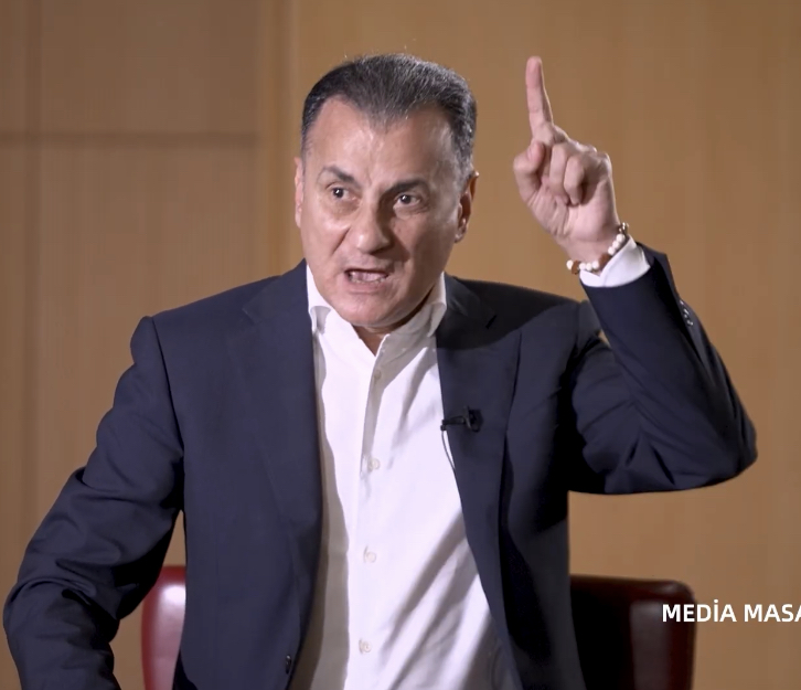 Mirşahin: TV-yə baxmayan şəxs çimməyən, dişini yumayan biri kimidir – VİDEO