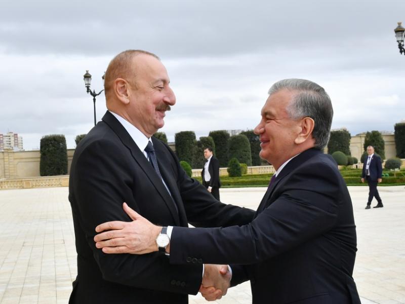 İlham Əliyev Şavkat Mirziyoyevə zəng etdi